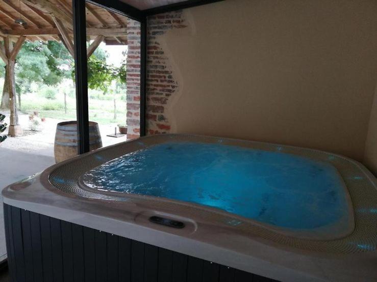 Domaine Des Granges Neuves Hotell Confrançon Eksteriør bilde